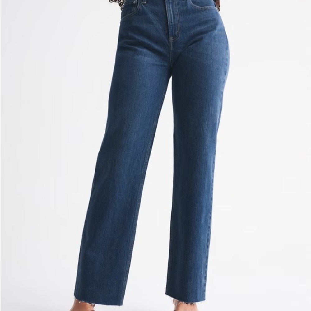 Abercrombie & Fitch Women's Curve Love High Rise 90s Relaxed Frayed Hem Jean - Picture 3 of 10